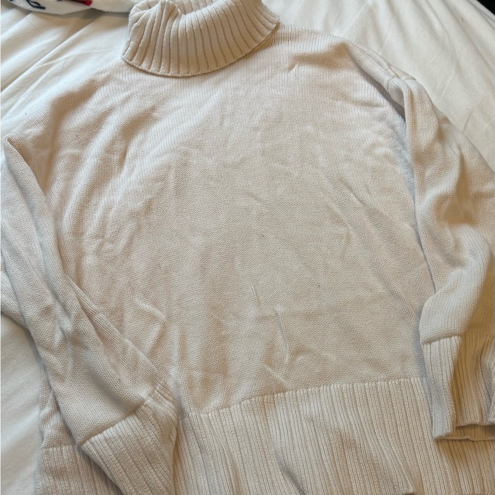 Old Navy Off-White Ribbed Sweater